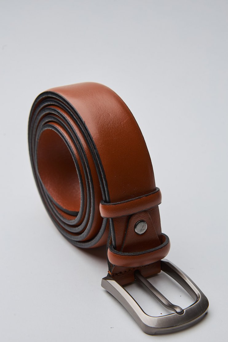 Мужской ремень коричневый кожаный гладкий
